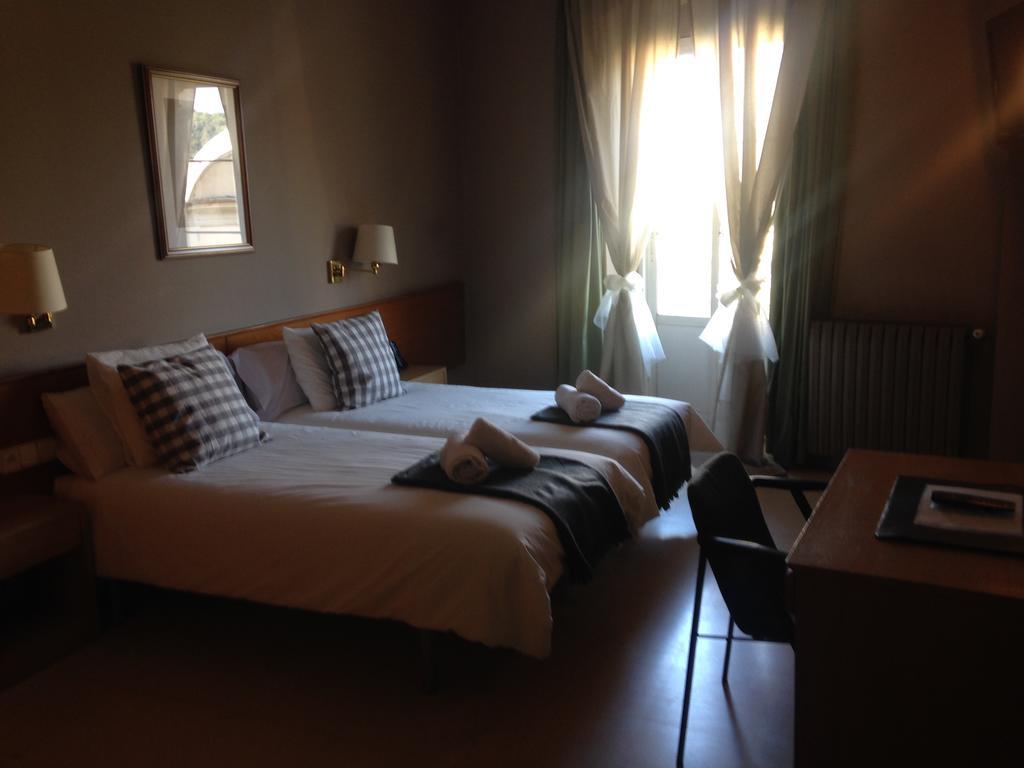 Hotel Manel Martorell Szoba fotó