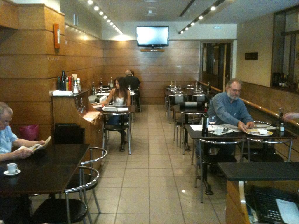 Hotel Manel Martorell Kültér fotó